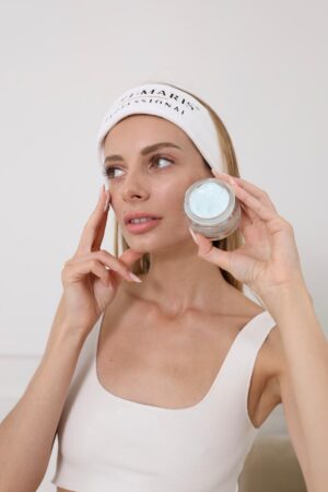 aurumaris-professional-rebalans-cream-modelka-otwarty-sloik